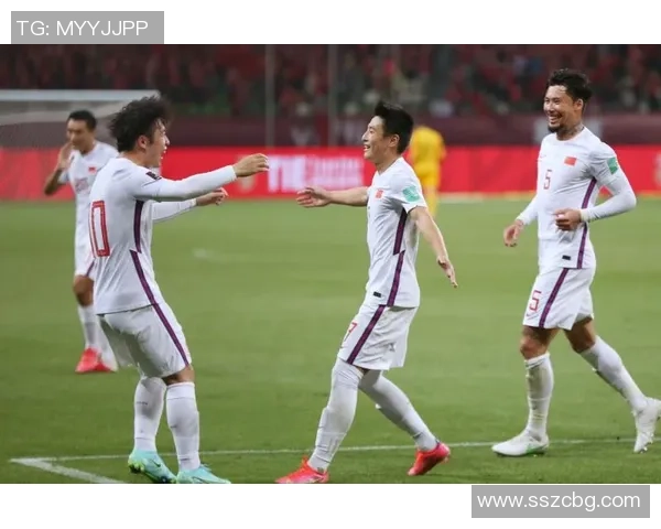 足球明星戴眼镜展现帅气风采的视频合集让你大开眼界