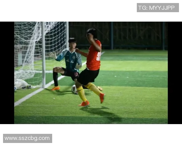 足球明星在训练场上的精彩瞬间内景照片展示他们的激情与努力